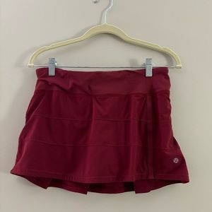 🍋LULULEMON solid cranberry pace rival skort